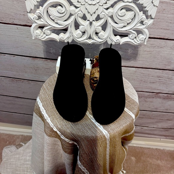 Kujali Beaded Gladiator Sandal! Size 36 , Summer Sandal , Comfortable Sandal - Picture 8 of 8